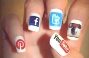 social media finger nails image from http://knight.stanford.edu/life-fellow/2014/15-social-media-tips-and-tools-for-journalists/ 